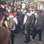 Düzce'de Lise Öğrencilerine Tacizde Bulunan Genç, Esnafa Bıçak Çekerek Yakalandı 2 liseli 2 kiza sozlu tacizde bulunup esnafa bicak ceken supheli tutuklandi bac81005f4b8