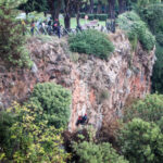 Antalya'da Falezlerde Mahsur Kalan Kadın, İtfaiye Ekipleri Tarafından Kurtarıldı 3 mahsur kaldigi falezlerden kurtarildi gazetecilere saldirdi 09ee0218a8ab