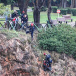 Antalya'da Falezlerde Mahsur Kalan Kadın, İtfaiye Ekipleri Tarafından Kurtarıldı 5 mahsur kaldigi falezlerden kurtarildi gazetecilere saldirdi 8282e55557b0