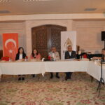 Mardin'de Eşekler Emekliye Ayrılıyor, Yerine Elektrikli Araçlar Gelecek 3 mardinde cop tasiyan kadrolu esekler emekli edilecek yerlerine elektrikli paletli araclar geliyor 93f2f7625c42