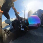 Motokurye, direksiyondaki sürücüyü yumrukladı 5 motokurye direksiyondaki surucuyu yumrukladi 03d9c528f26f