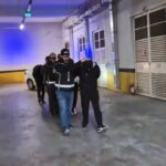 motosikletle gelip is yerine silahli saldiri gerceklestiren 2 supheli tutuklandi 22fbe6f0fdc0