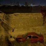 Kayseri'de Kanala Düşen Otomobilin Sürücüsü Yaralanmadı, Olay Yerine Ekipler Sevk Edildi! 3 otomobil kanala dustu surucu yara almadi bfacaefc0a7c