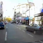otomobilin altinda kalmaktan son anda kurtuldu o anlar kamerada 9a4d2889a81c