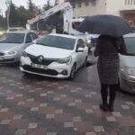 otomobilin arka tekeri gocugun icinde kaldi 3a6483e92798