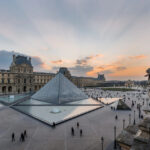 paristeki louvre muzesinde soygun e8b1c7ff1139