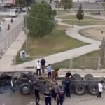 park halindeki kamyonun kupasi yandi 91fa5b205994