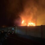 Bafra'da Geri Dönüşüm Fabrikasında Büyük Yangın: İtfaiye Ekipleri Müdahaleye Devam Ediyor 2 samsunda geri donusum fabrikasinda yangin ddc1700c0238