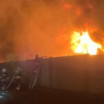 Bafra'da Geri Dönüşüm Fabrikasında Büyük Yangın: İtfaiye Ekipleri Müdahaleye Devam Ediyor 1 samsunda geri donusum fabrikasinda yangin fb1ef395db35