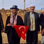 sanliurfada yoresel kiyafetli cumhuriyet bayrami kutlamasi edec3f0d2139