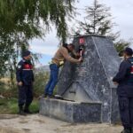 sehit adina yaptirilan cesmedeki turk bayragi ve sehidin fotografi tahrip edildi bd1215f105a1