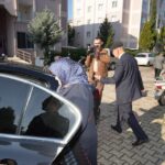 Pilot Yüzbaşı Yunus Bal’ın Ailesi, Cumhuriyet Bayramı’nda Unutulmadı 1 sehit ailesini makam araciyla evlerinden aldirip toreni izlemelerini sagladi b10fb55292e0