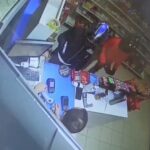 Adana'da Akaryakıt İstasyonu Soygunu: Kasiyere Silahlı Tehdit! 6 silahli supheliler akaryakit istasyonunun marketini soydu e18d0704d384