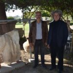 smyrna antik kentinde 1800 yillik heykel govdesi bulundu kime ait oldugu arastiriliyor e711730a94ea