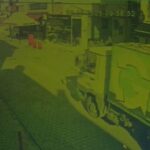 soforunun geri manevra yaptigi kamyon yayaya carpti kaza kamerada video eklendi 9bcdada1a28f
