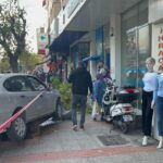 surucusunun yayaya carpmamak icin manevra yaptigi otomobil kaldirima cikti o anlar kamerada 9575663be4c8