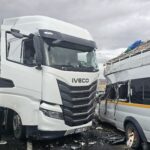 tir ile minibus carpisti 9 yarali 61562ee7b37a