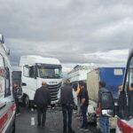 tir ile minibus carpisti 9 yarali ee5113da5b4a