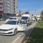 tir kirmizi isikta bekleyen otomobile carpti 5 yarali 4ddc94aba3ab
