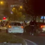 trafik polisi yolda kalan otomobili iterek surucuye yardim etti 176d050aa672