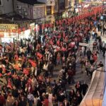 Tekirdağ'da Cumhuriyet Bayramı etkinlikleri sırasında, polisler dev Türk bayrağını gururla taşıdı. 6 trakyada 29 ekim cumhuriyet bayrami coskuyla kutlandi 2 3ebe9a0f0c56