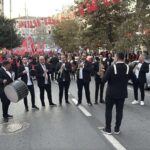 Tekirdağ'da Cumhuriyet Bayramı etkinlikleri sırasında, polisler dev Türk bayrağını gururla taşıdı. 7 trakyada 29 ekim cumhuriyet bayrami coskuyla kutlandi 2 a149547a58ab