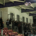 Eskişehirspor'un Afyonspor'u 5-1 yendiği maçta tribünde koltuklar kırıldı! 3 tribundeki koltuklari kirip sahaya ve rakip taraftara attilar c8b41793d285