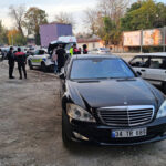 uc tekerlekli elektrikli bisiklet otomobilin altinda kaldi surucu oldu 35f55cbf618c