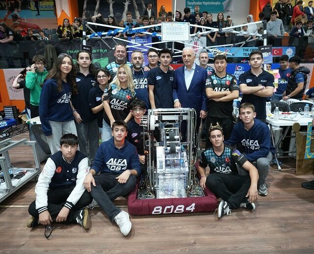 Ümraniye Robot Yarışları’nda 750 Genç Yarıştı, Başarılar Ödüllendirildi