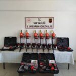 Tuşba’da Durdurulan Araçta 430 Bin Liralık Kaçak Eşya Ele Geçirildi 1 vanda 430 bin tl degerinde gumruk kacagi esya ele gecirildi 4d658a887e4e