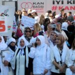 vanda kadinlardan gazze icin sessiz ciglik yuruyusu b062bbac36b4