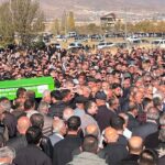 Yüksekova'da tankerle çarpışan otomobilden acı haber: Aile fertleri toprağa verildi 1 vandaki kazada olen cift ile kizlari hakkaride topraga verildi f92641362013