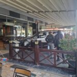 15 yasindaki surucu otomobille restorana daldi o anlar kamerada 28c2f9d62544