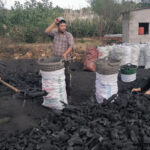 Silifke'de 33 Yıldır Mangal Kömürü Üreten Saraç Ailesi, Yaz Kış Demeden Çalışıyor 6 33 yildir ailece mangal komuru uretiyorlar 6899ef6519f9