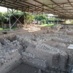 İzmir'de 5 Bin Yıllık Kadınlara Ait Kabartmalı Kaplar Bulundu 7 5 bin yillik kaplarda kadinin onemini gosteren gerdanlik detayi ae54a0a8d89d