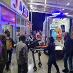 adanada iki otomobil kafa kafaya carpisti 7 yarali 59e425874078