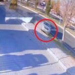 Nevşehir’de kontrolden çıkan otomobil refüjdeki ağaca çarparak ikiye bölündü, 2 kişi hayatını kaybetti, 1 kişi yaralandı. 7 agaca carpan otomobil ikiye bolundu 2 olu 1 yarali 922c4b2033a9