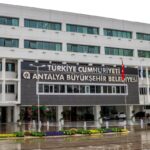Antalya'da Büyükşehir Belediyesi'ne Yönelik Rüşvet Operasyonunda 2 Tutuklama Gerçekleşti 1 antalyada 8inci dalga operasyonunda 2 tutuklama 2502837e243e