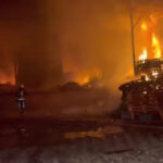 antalyada paketleme fabrikasinda yangin 2ddb0ecf148c