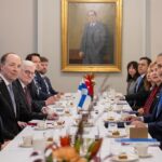 Hakan Fidan, Fin Parlamentosu Başkanı Jussi Halla-aho ile bir araya geldi 2 bakan fidan fin parlamentosu baskani halla aho ile gorustu ek bilgi ve fotografla 5adf0eadceb8