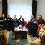 bakan goktas sehit pilot caner kandemirin ailesini ziyaret etti 8f9cd5e0e3dd