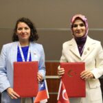 Katar'da Aile ve Sosyal Hizmetler Bakanı Göktaş ile Şili'den Caceres'in İşbirliği Protokolü İmzaları Atıldı 1 bakan goktas silili mevkidasi toro caceres ile gorustu 9edf47f4ad44