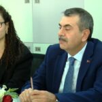 Mardin’deki okul ziyaretinde Bakan Tekin, suistimal tespit edilen işletmelerle ilişkiyi kesiyoruz dedi. 3 bakan tekin cocuklarin egitim aldigi isletmeleri surekli denetliyoruz 2 bb2e35fcc204