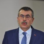 bakan tekin cocuklarin egitim aldigi isletmeleri surekli denetliyoruz 3 32e525270451