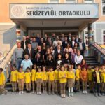 Milli Eğitim Bakanı Yusuf Tekin, Balıkesir'in Havran ilçesinde esnafı ziyaret ederek vatandaşlarla bir araya geldi. 4 bakan tekin esnafi ziyaret etti vatandaslarla sohbet etti 86621050bd18