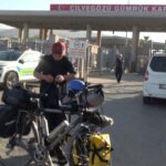 Bisikletle Umre Yolculuğu İçin Yola Çıkan 68 Yaşındaki Emekli, Suriye'ye Geçti 5 bisikleti ile umre yolculuguna cikan emekli isci cilvegozunden suriyeye gecti 22978ebf95fd