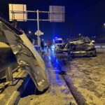 bursada direge ve servis minibusune carpip hurdaya donen otomobilden hafif yarali kurtuldular c8f83f4d2ff8