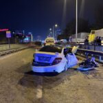 bursada direge ve servis minibusune carpip hurdaya donen otomobilden hafif yarali kurtuldular ea31647b0b3a