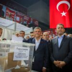 CHP'DE OY VERME İŞLEMLERİ TAMAMLANDI, İKTİDAR YÜRÜYÜŞÜNE BAŞLANIYOR 3 chpnin 39uncu olagan kurultayinda pm ve ydk secimi tamamlandi d945344f182a