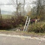 dereye devrilen otomobildeki evli cift boguldu komsulari agir yarali c3a47b439211